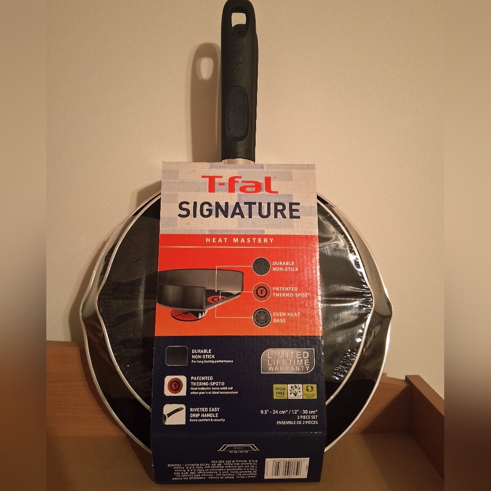T-fal 2 Piece Signature Non-Stick Fry Pan SET.